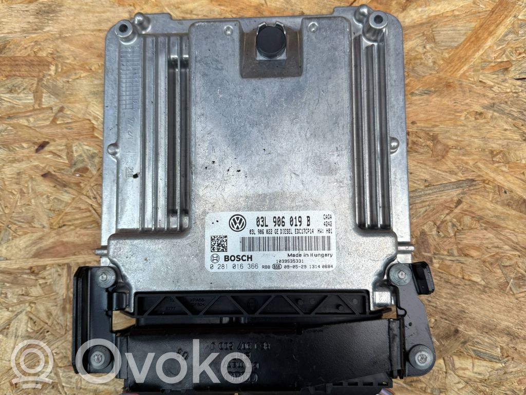 Seat Exeo (3R) Engine control unit/module 