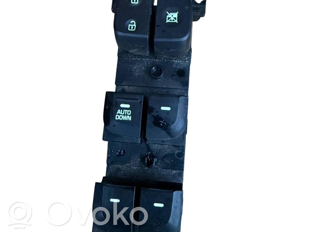 Hyundai i10 Electric window control switch 
