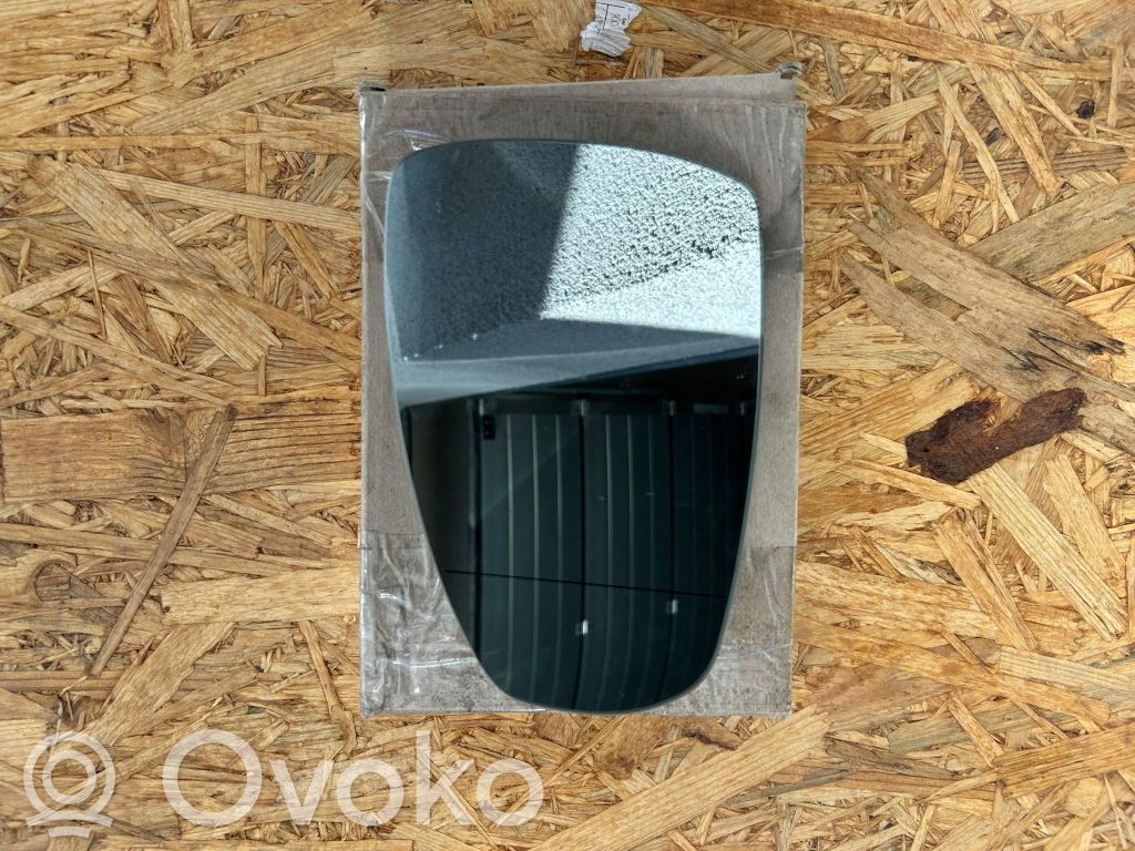 Audi A1 Wing mirror glass 