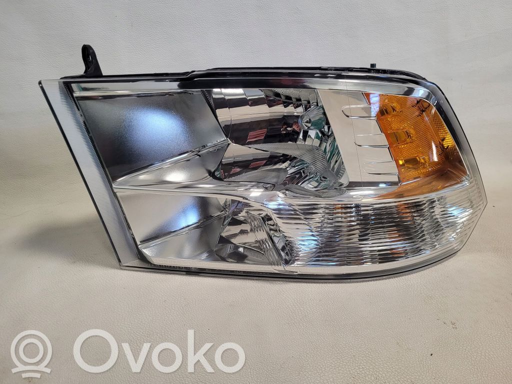Dodge RAM Phare frontale 
