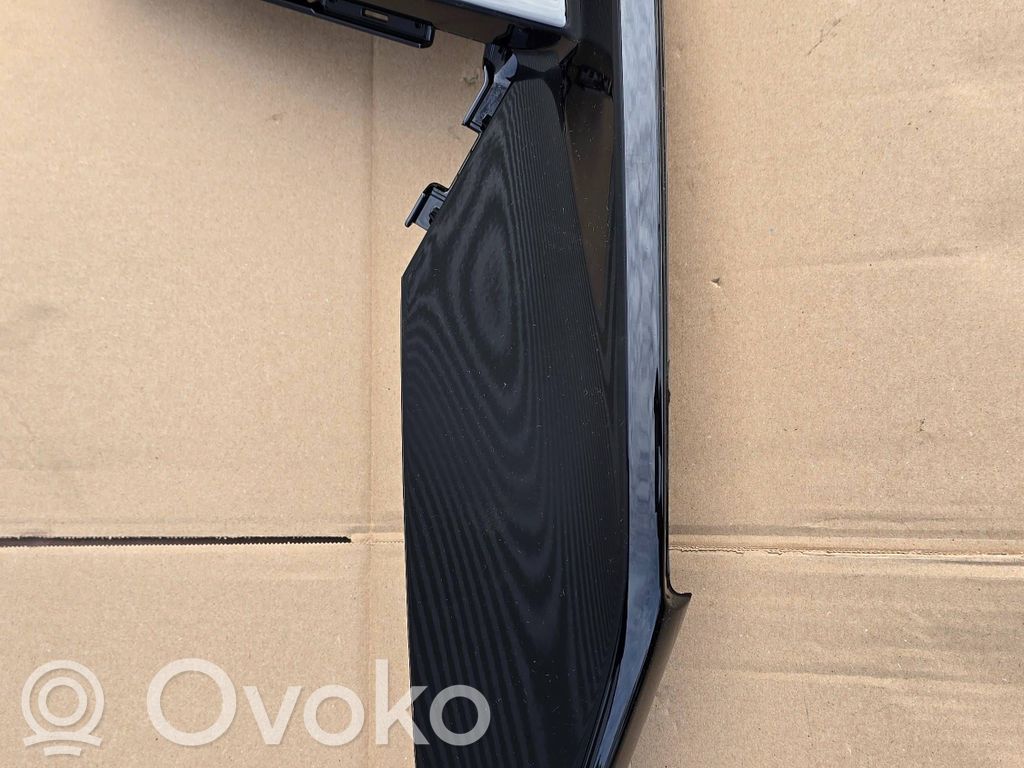 Audi e-tron Front bumper lower grill 