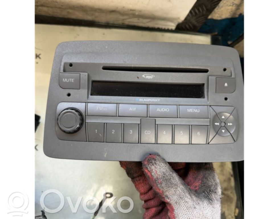 Panel / Radioodtwarzacz CD/DVD/GPS   7646386316,1675424,E1034502