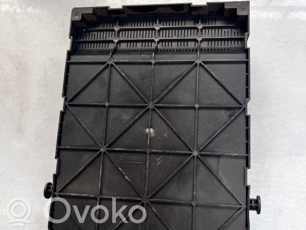 Citroen C4 I Fuse module 