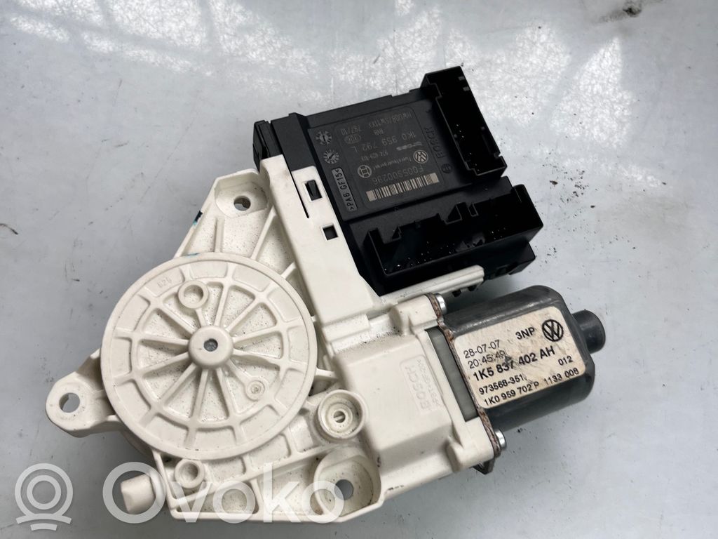Volkswagen Golf V Silnik regulatora szyby drzwi przednich 