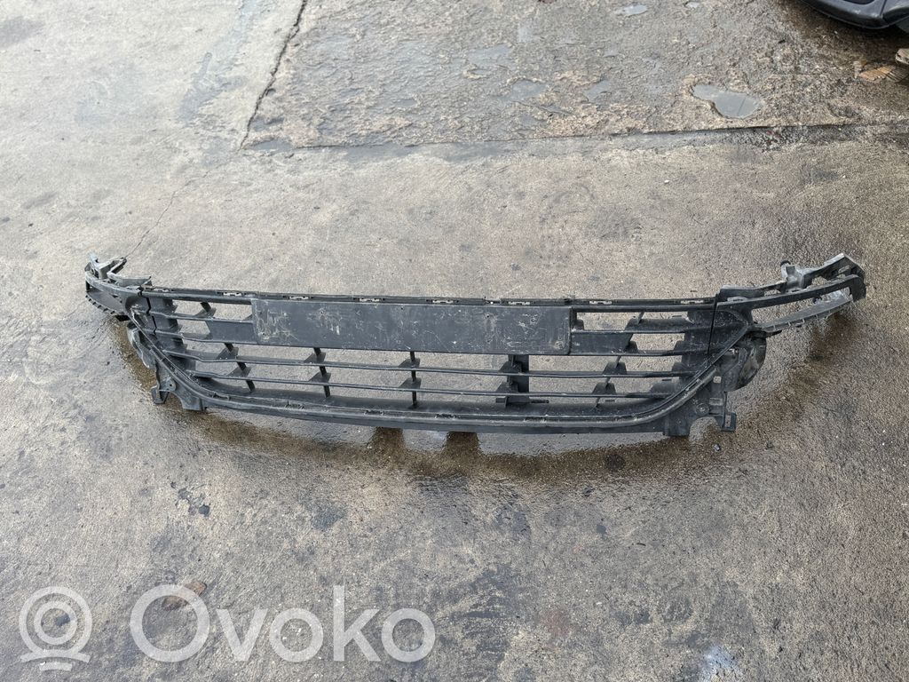 Renault Clio IV Front bumper corner part panel trim 