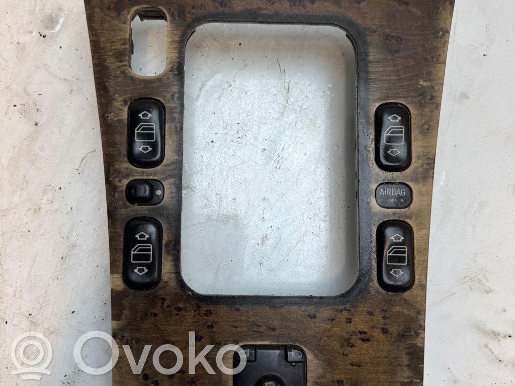 Mercedes-Benz E W210 Keskikonsolin ohjainlaite (käytetyt) 