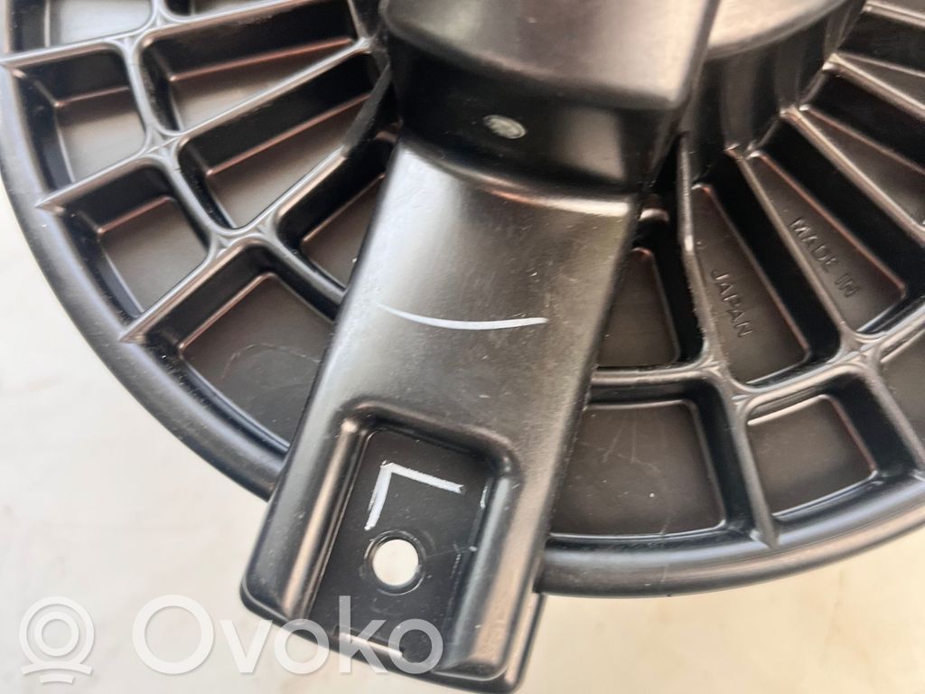 Honda Stream Вентилятор печки 