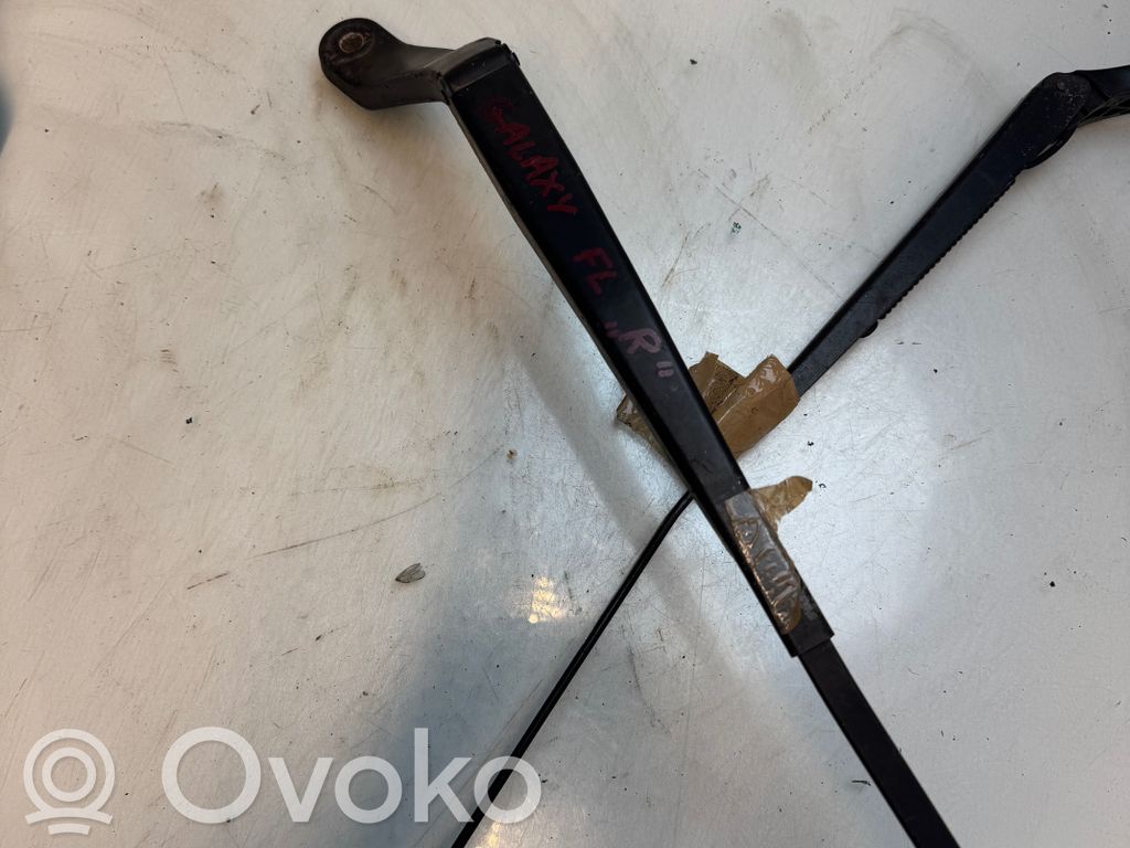 Ford Galaxy Priekinio stiklo valytuvų kojelė 