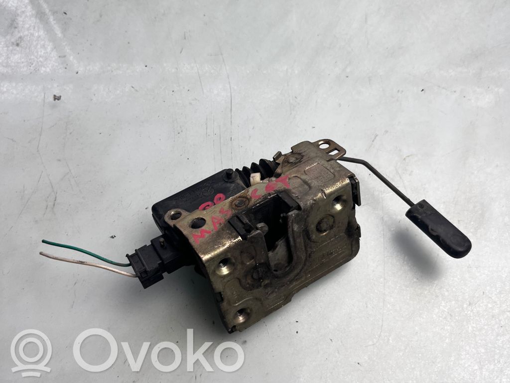 Renault Mascott Front door lock 