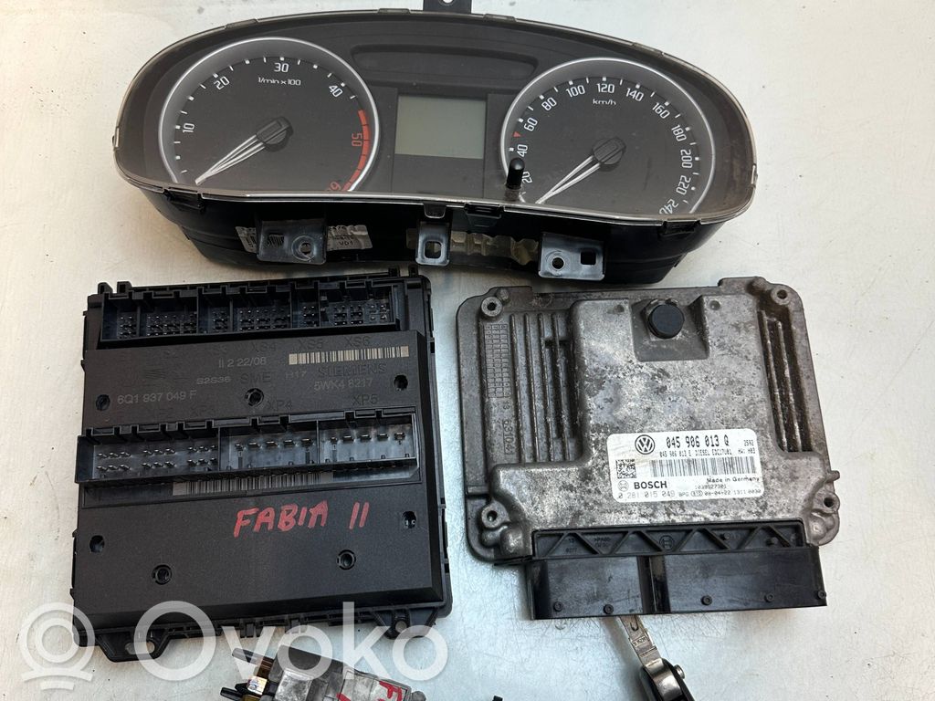 Skoda Fabia Mk2 (5J) Unitate/modul de control motor 