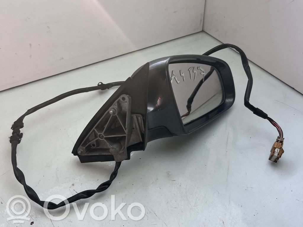 Audi A4 S4 B6 8E 8H Front door electric wing mirror 