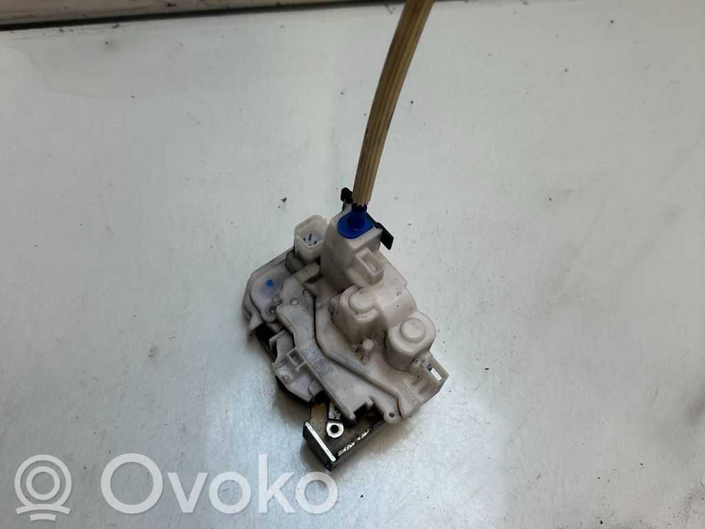Fiat Doblo Priekšpusē slēdzene 