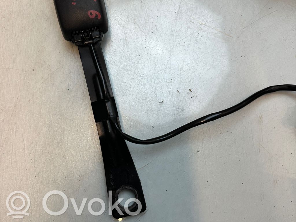 Suzuki Swift I Front seatbelt buckle 