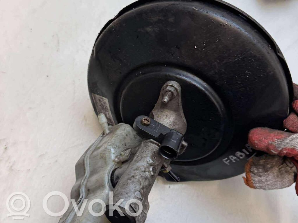 Skoda Fabia Mk2 (5J) Brake booster 