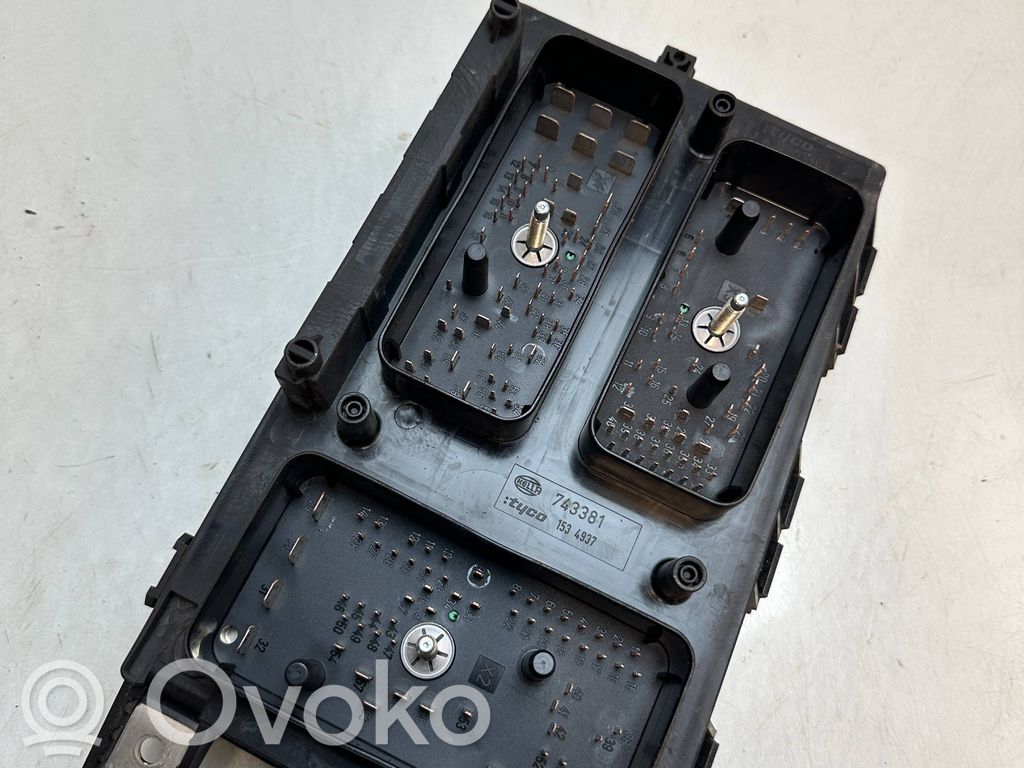 Opel Astra H Módulo de fusible 
