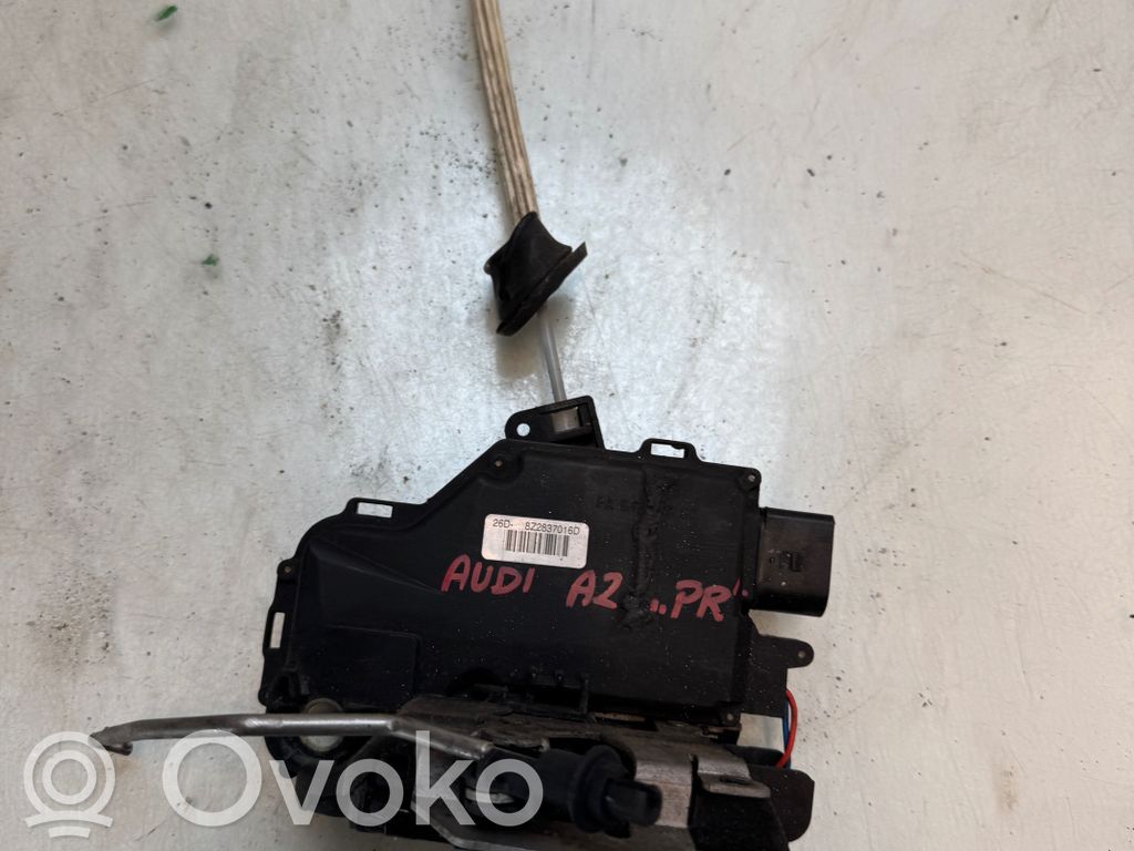 Audi A2 Priekšpusē slēdzene 