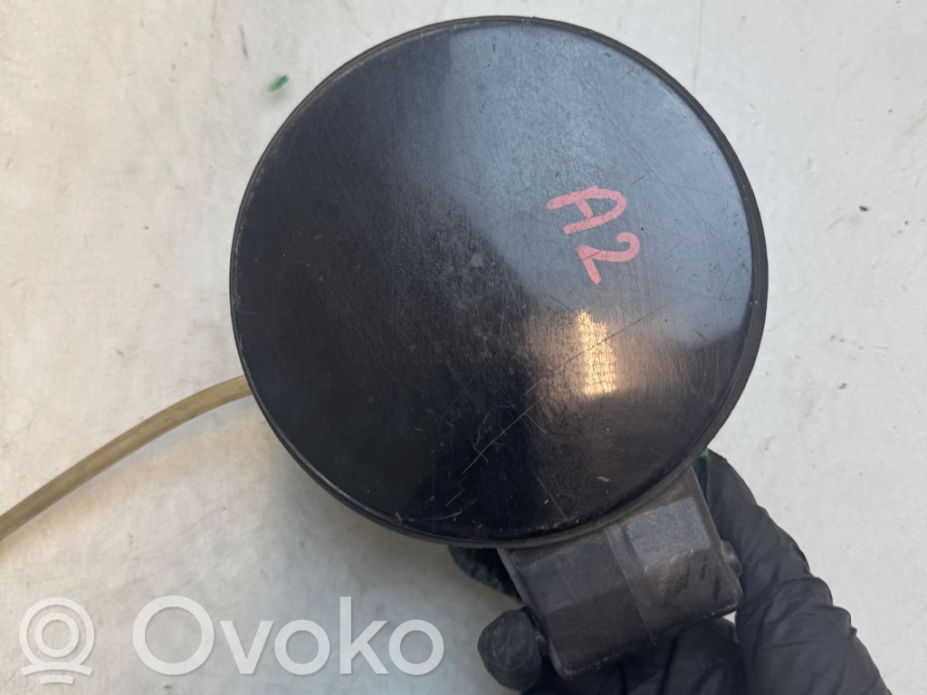 Polttoainesäiliön korkki   8Z0809905