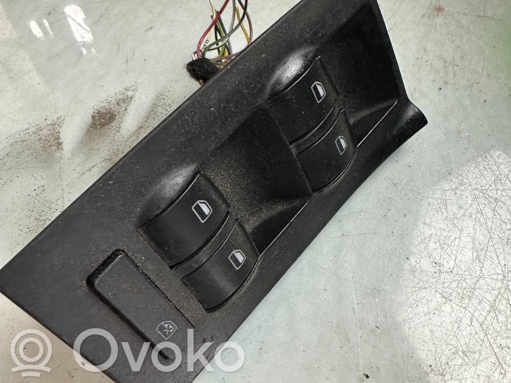 Audi A6 S6 C5 4B Electric window control switch 