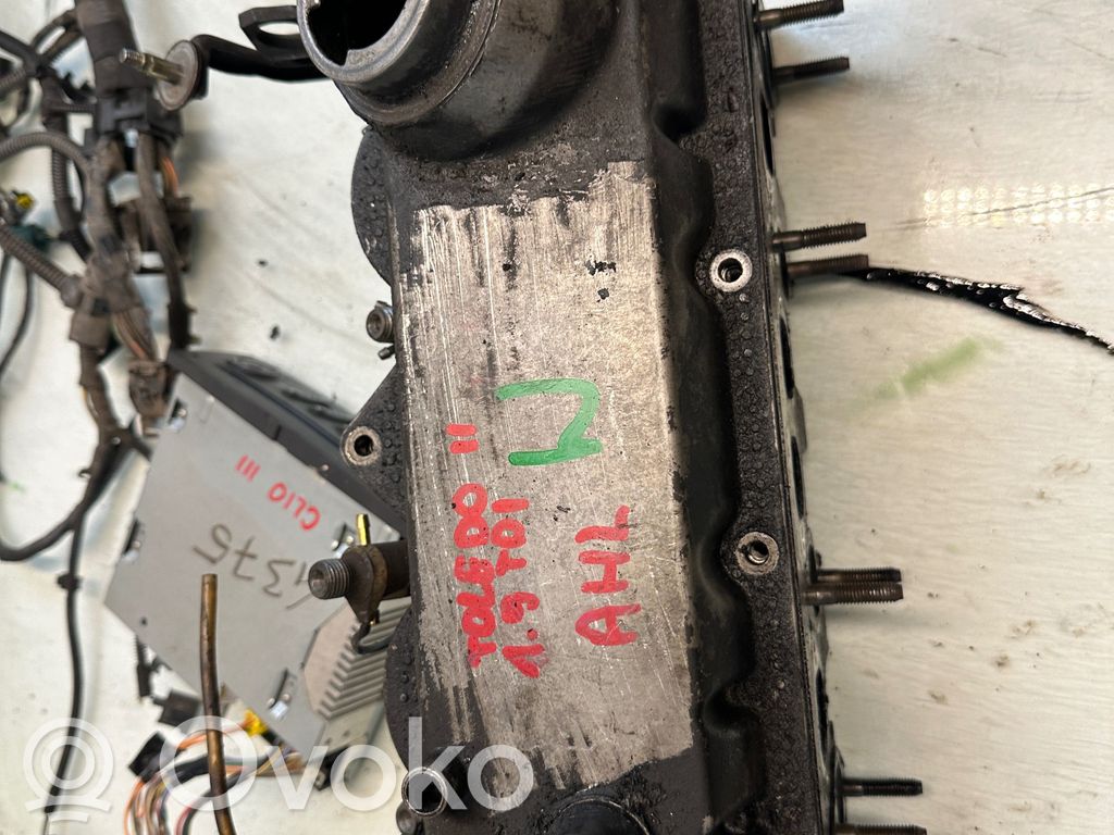 Volkswagen Golf IV Engine head 