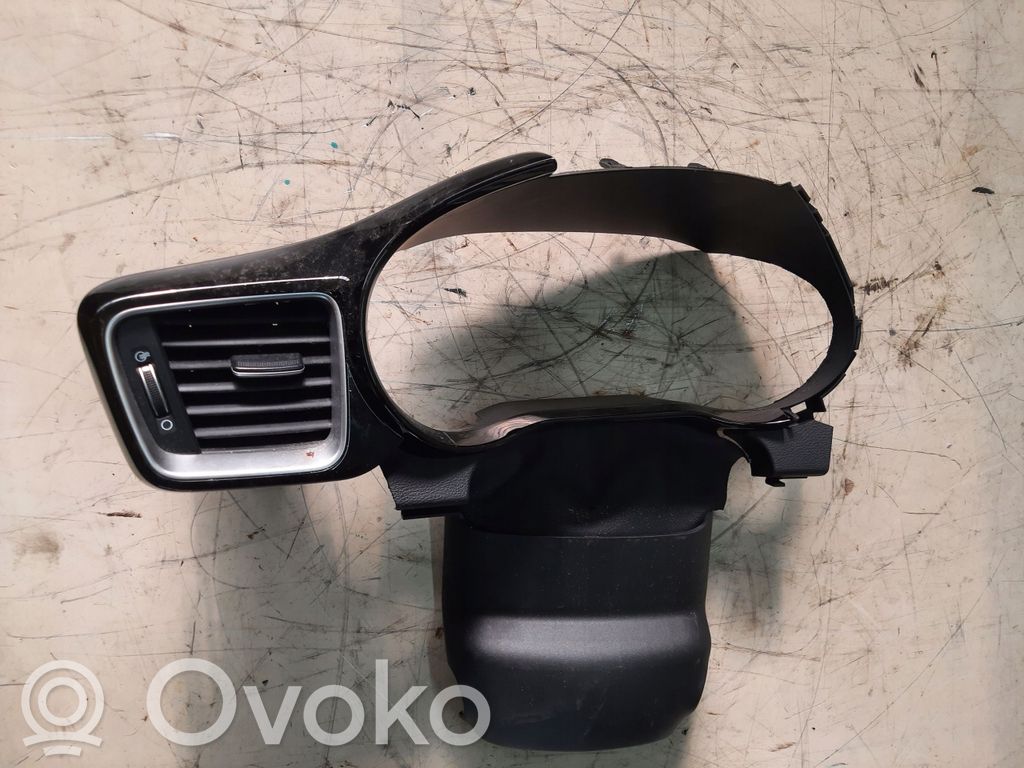 KIA Xceed Kojelaudan kehys 