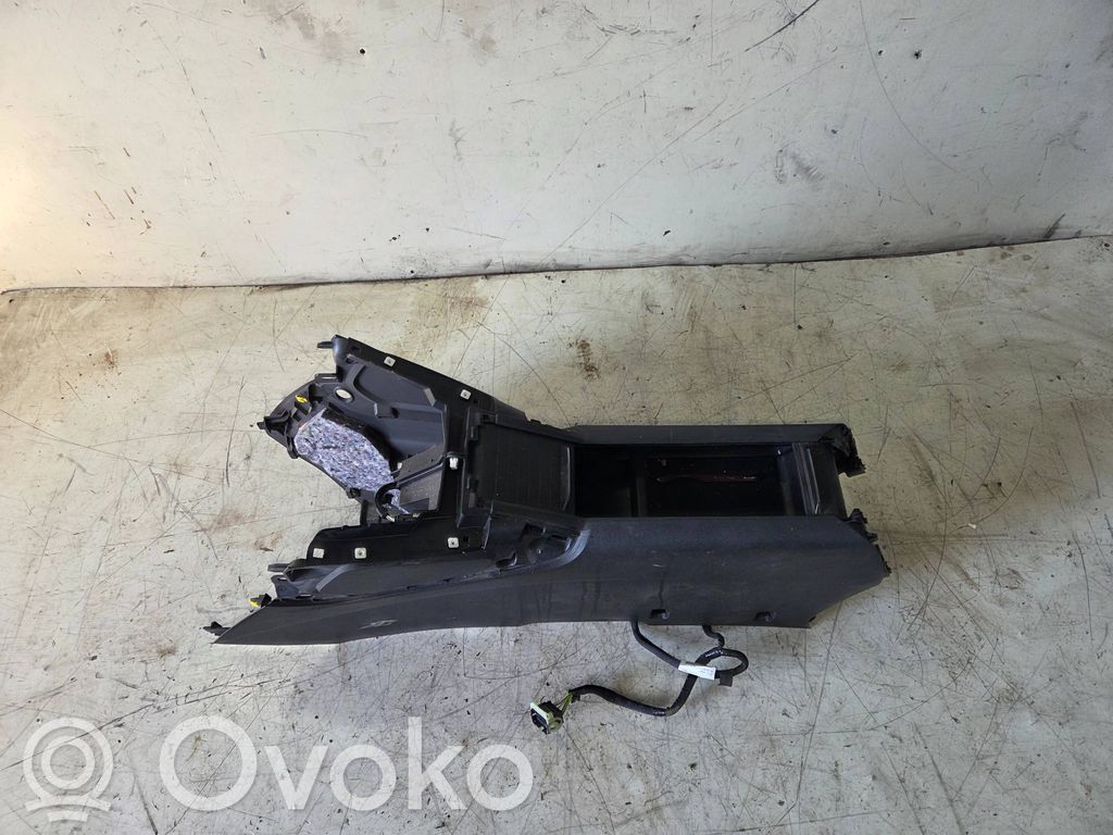 Opel Combo E Daiktadėžė 