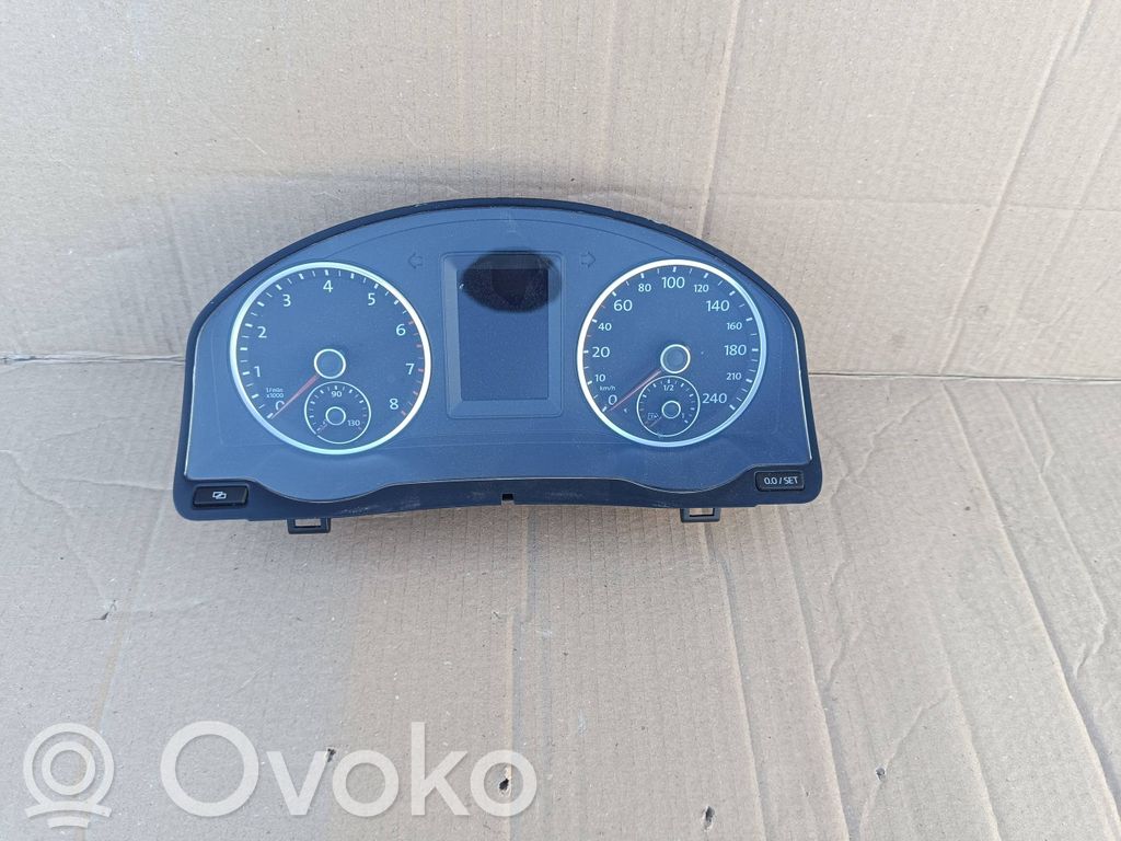 Volkswagen Tiguan Geschwindigkeitsmesser Cockpit 