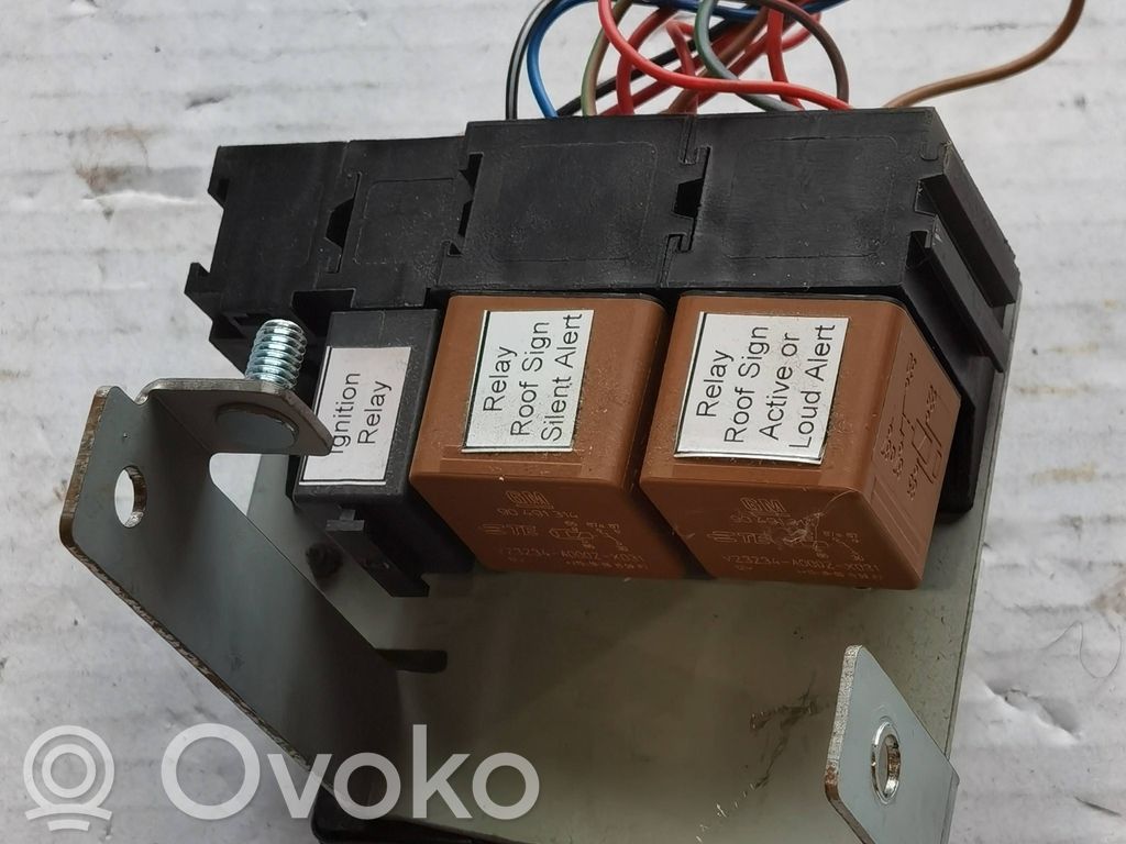 Opel Zafira C Alarm control unit/module 
