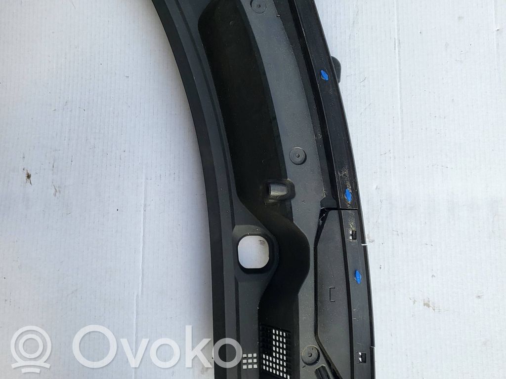 Mazda CX-3 Wiper trim 