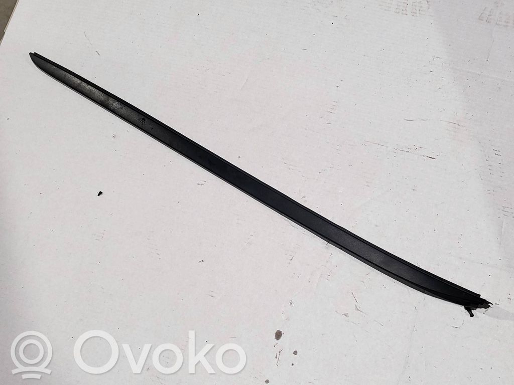 KIA Xceed Windshield trim 