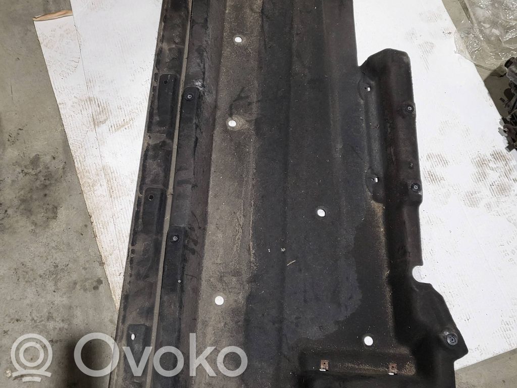 Audi Q5 SQ5 8R Osłona boczna podwozia 