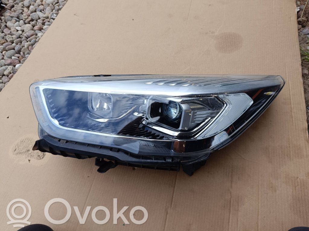 Ford Kuga II Scheinwerfer 