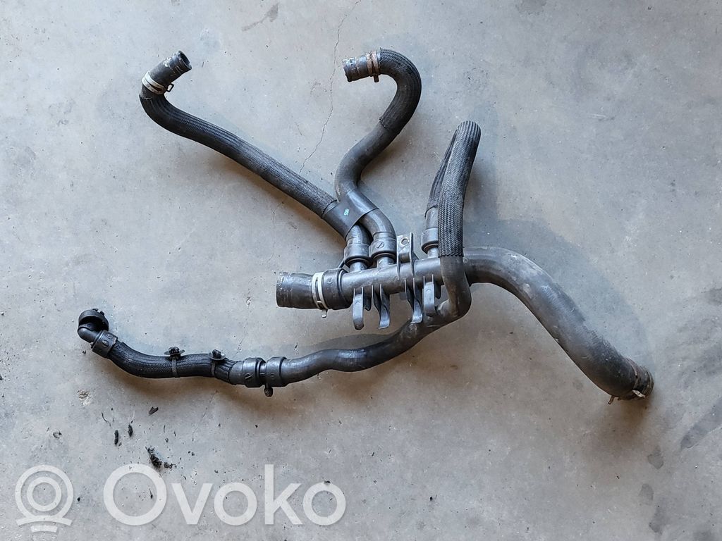 Renault Trafic III (X82) Engine coolant pipe/hose 