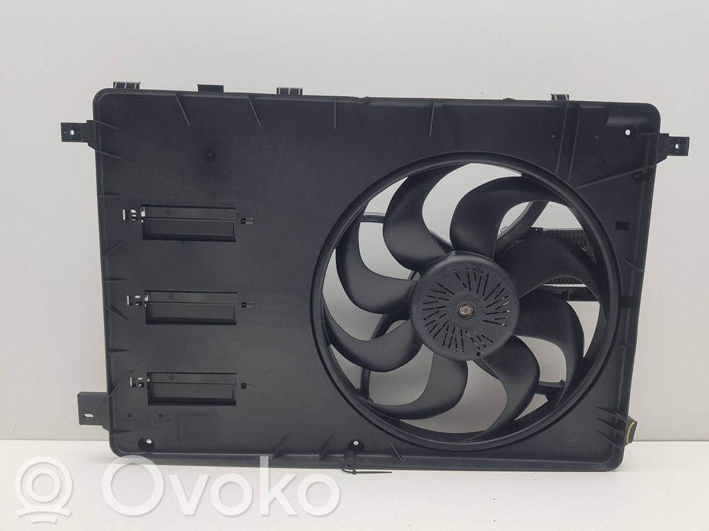 Volvo V40 Elektrisks radiatoru ventilators 