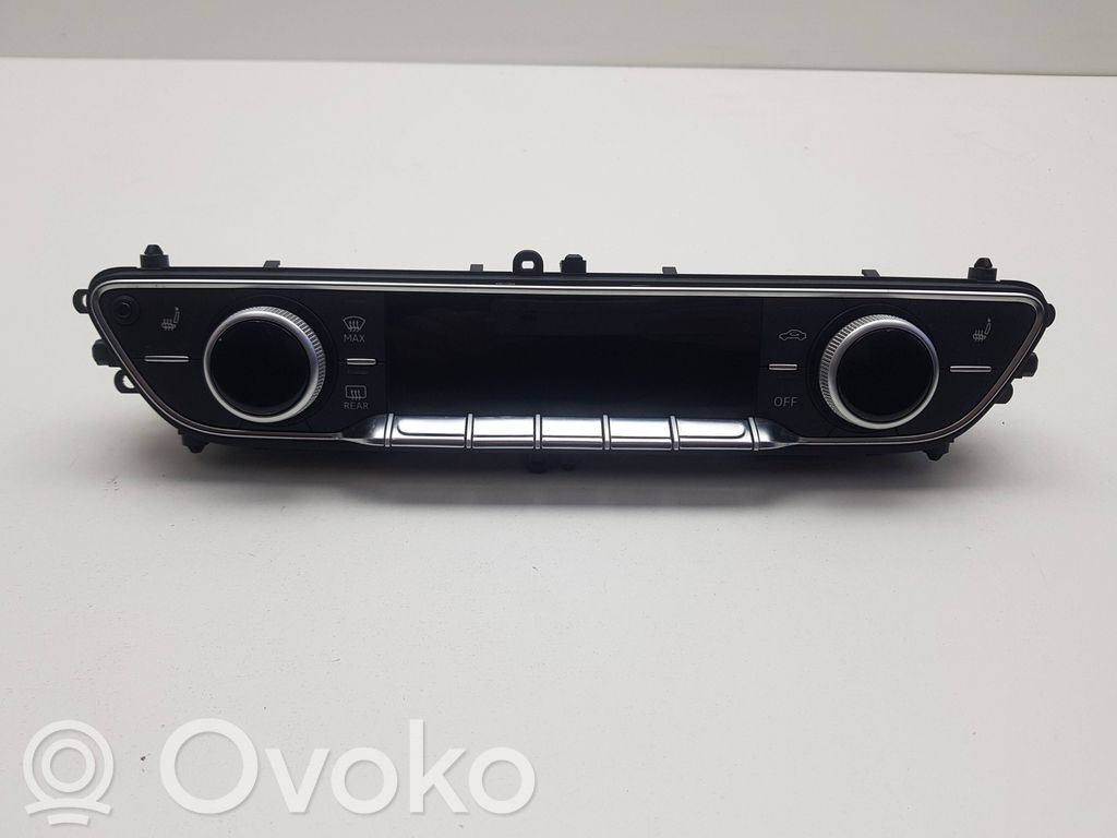 Audi A4 S4 B9 8W Climate control unit 