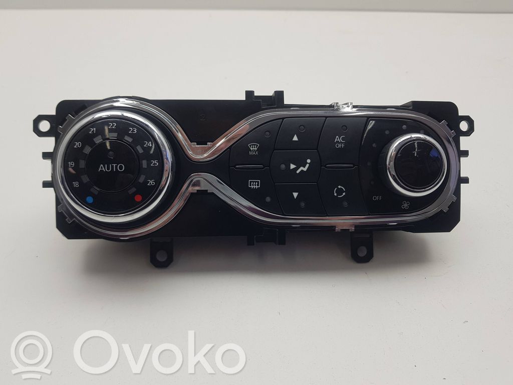 Renault Clio IV Climate control unit 