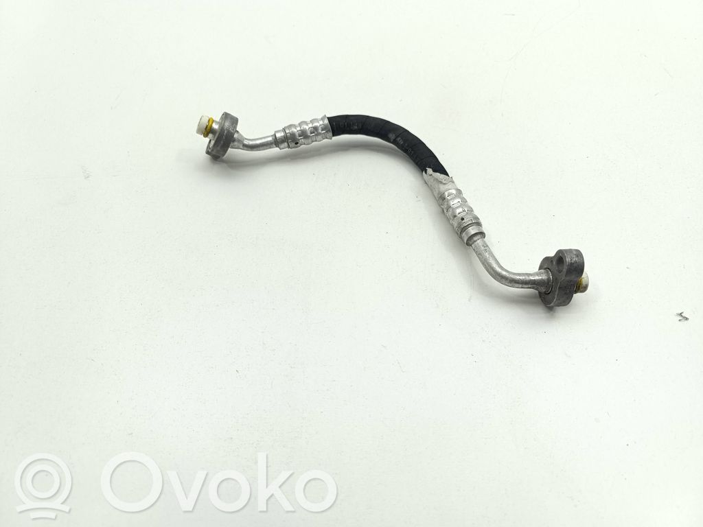 Volvo V40 Ilmastointilaitteen putki (A/C) 