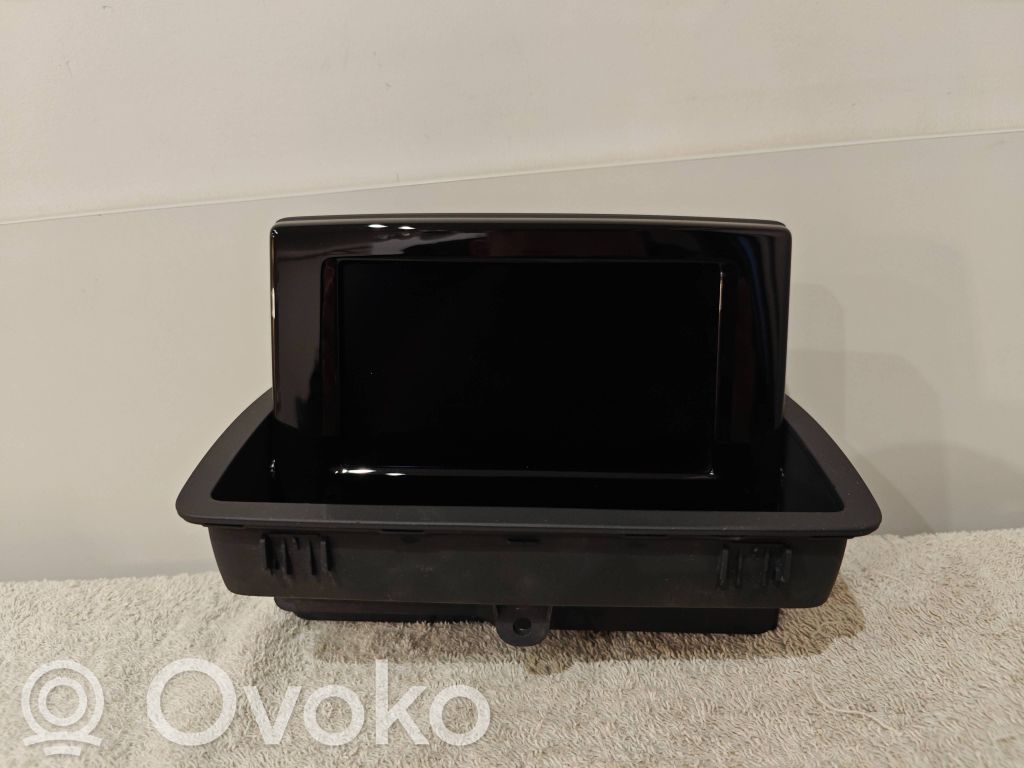 Audi Q3 8U Screen/display/small screen 