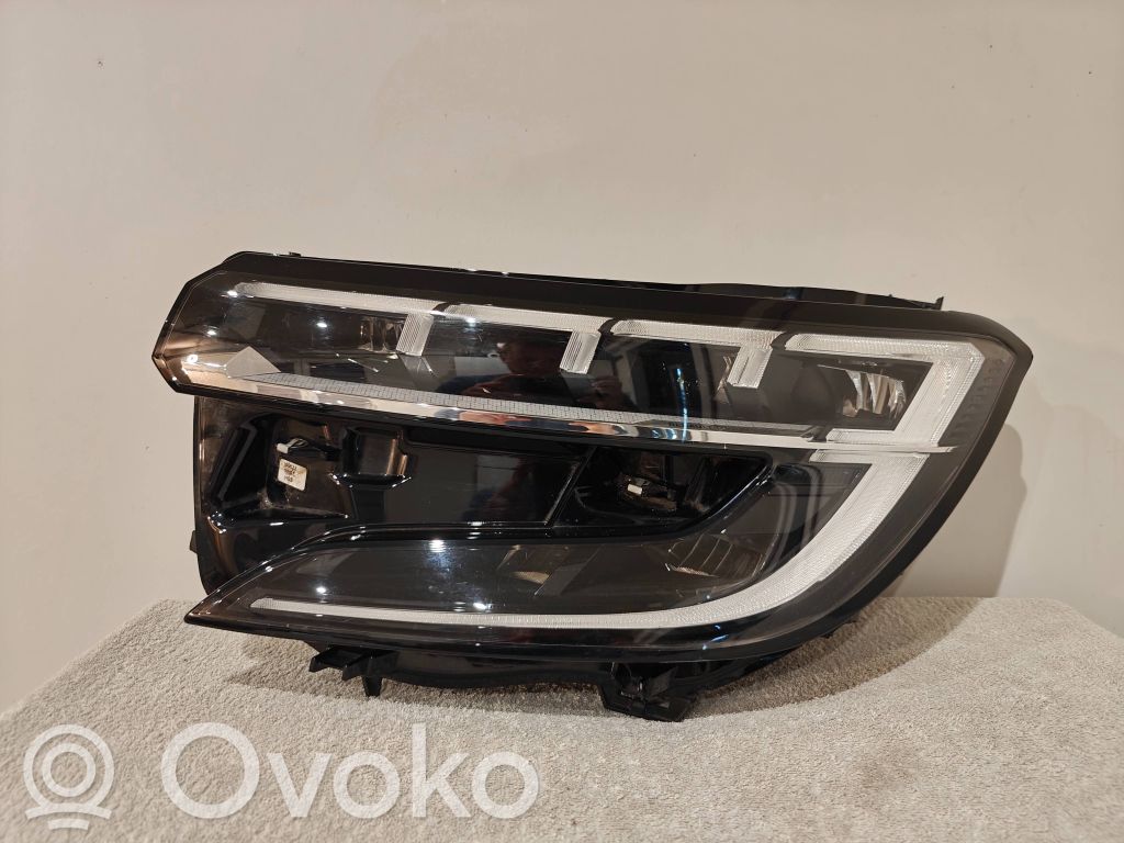 Renault Austral Priekinis žibintas 
