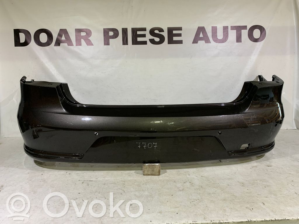 Volkswagen PASSAT B7 Parachoques 