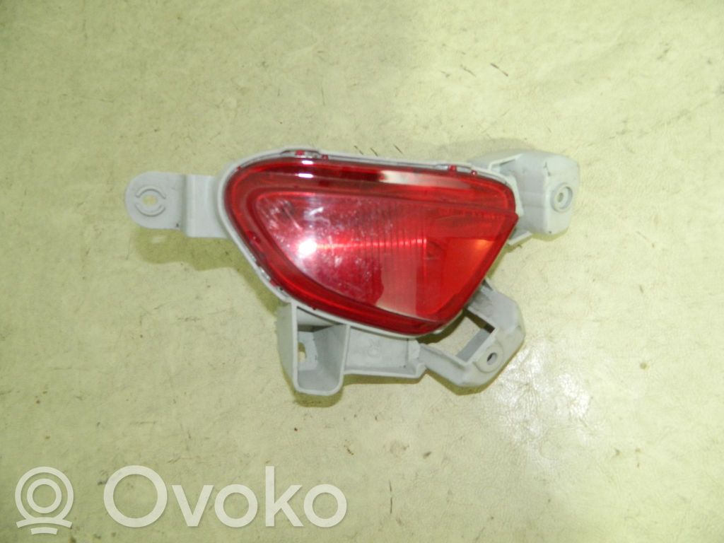 Mazda 2 Takapuskurin valo 