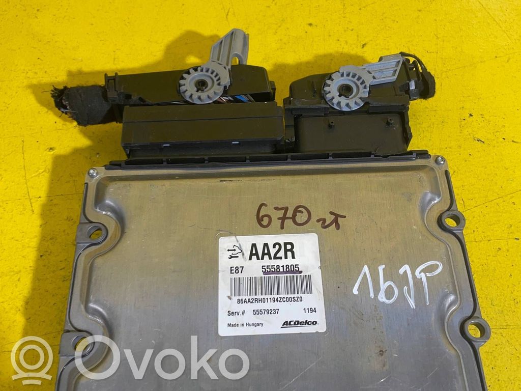 Opel Meriva B Engine control unit/module 