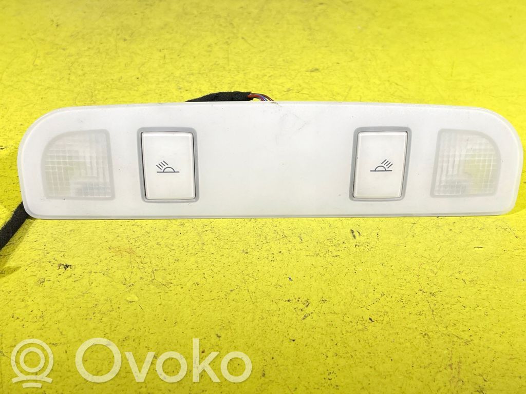Audi A6 S6 C6 4F Lampka podsufitki tylna 