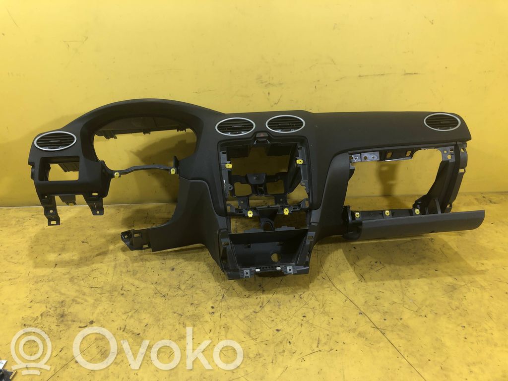 Ford Focus Dashboard 