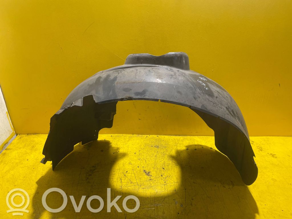 Front wheel arch liner splash guards