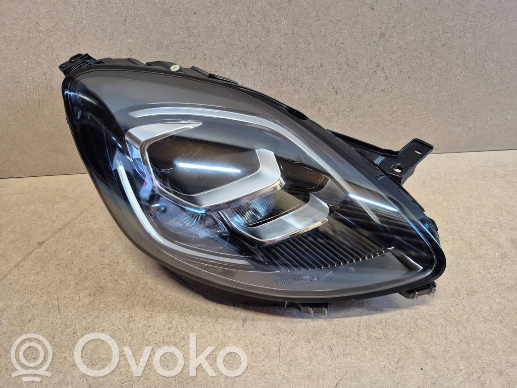 Ford Puma Headlight/headlamp 
