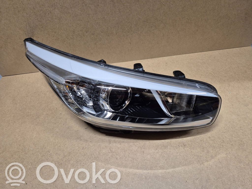 KIA Ceed Headlight/headlamp 