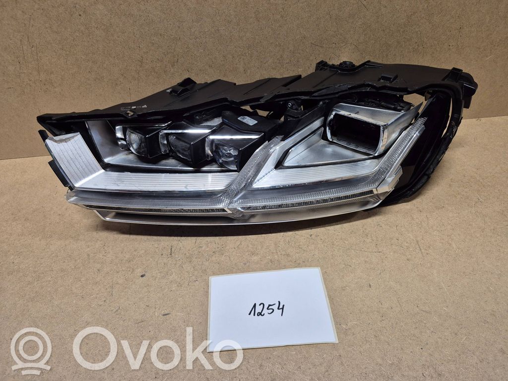 Audi Q7 4M Headlight/headlamp 