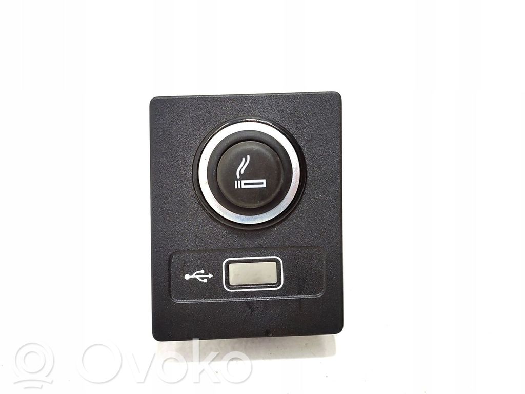 Skoda Karoq Gniazdo / Złącze USB 
