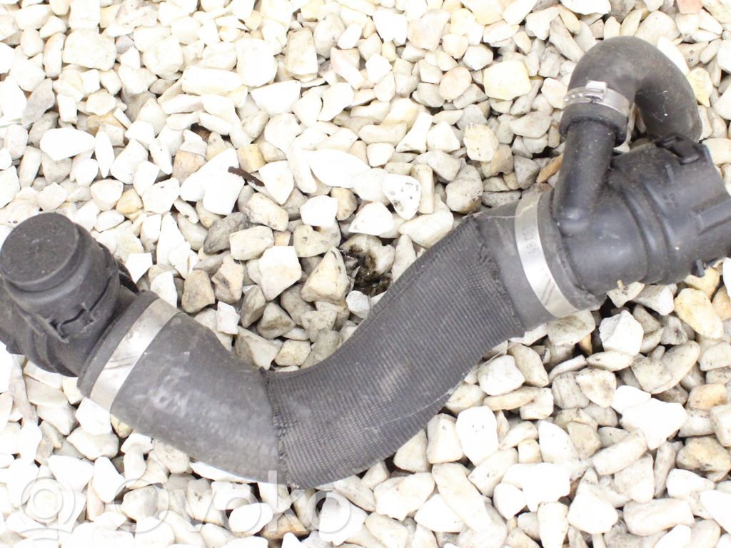 Engine coolant pipe/hose