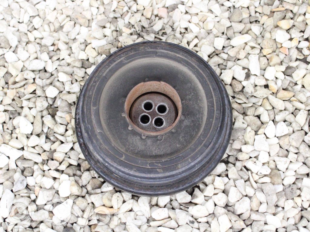 Kampiakselin vauhtipyörä   7800385,11237800385